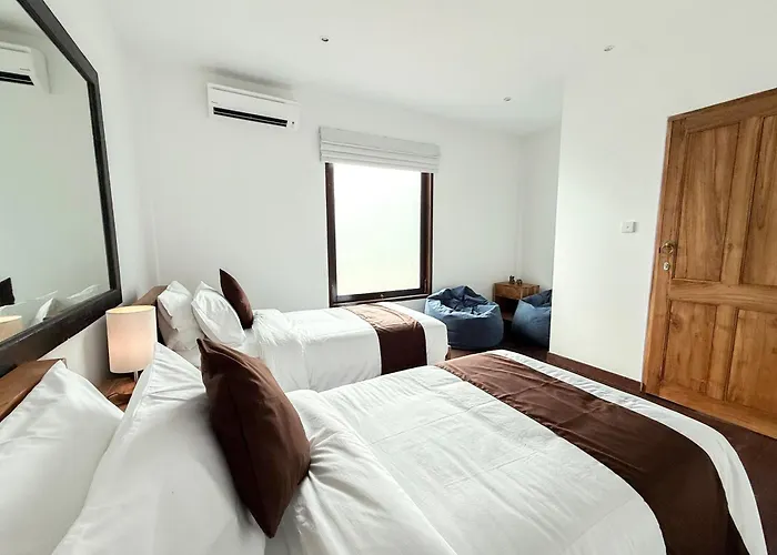The Backyard Bingin: Private Beach-View Mansion for Events Uluwatu 